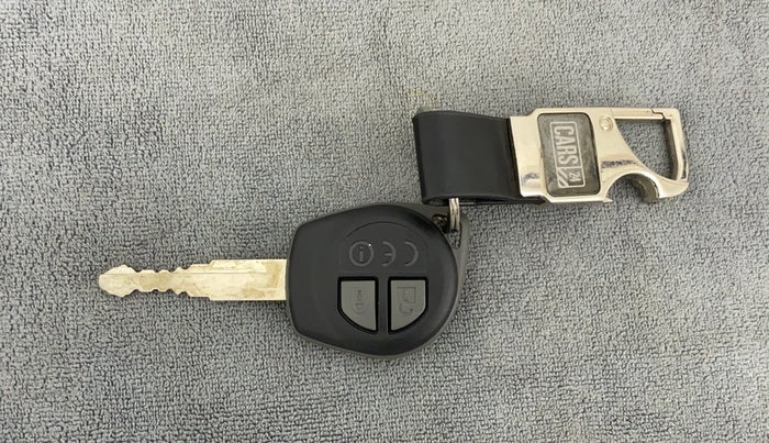 2018 Maruti Dzire VXI AMT, Petrol, Automatic, 16,568 km, Key Close Up