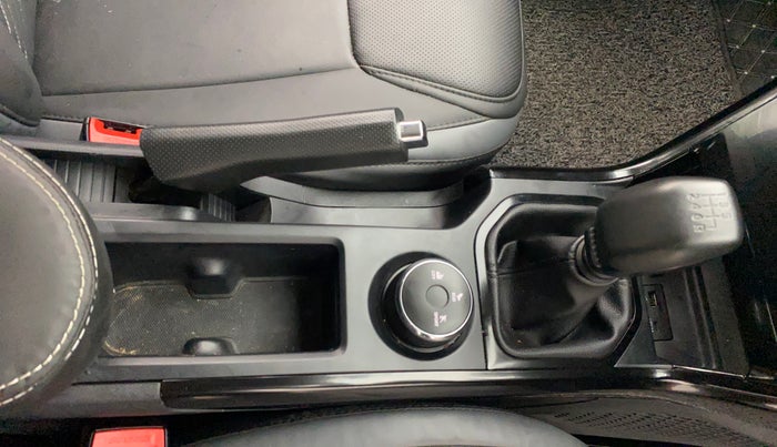 2024 Tata NEXON CREATIVE + 1.2 PETROL, Petrol, Manual, 533 km, Gear Lever