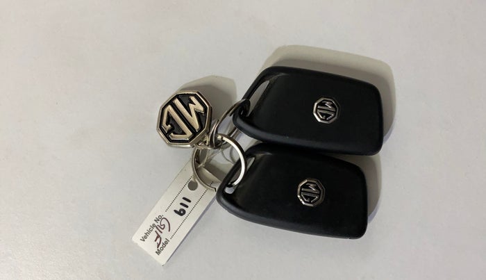 2021 MG HECTOR SHARP 1.5 PETROL CVT, Petrol, Automatic, 20,630 km, Key Close Up