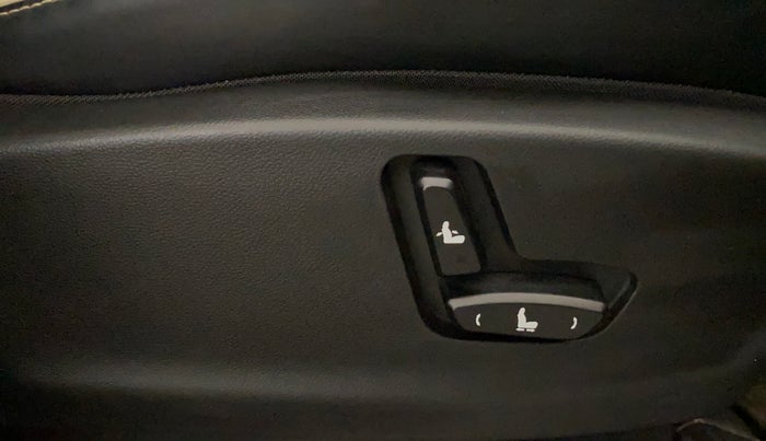 2021 MG HECTOR SHARP 1.5 PETROL CVT, Petrol, Automatic, 20,630 km, Driver Side Adjustment Panel