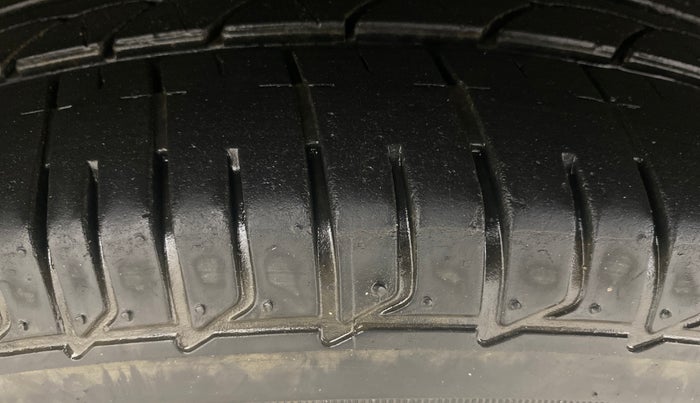 2018 Maruti Ertiga VXI, Petrol, Manual, 47,421 km, Right Rear Tyre Tread