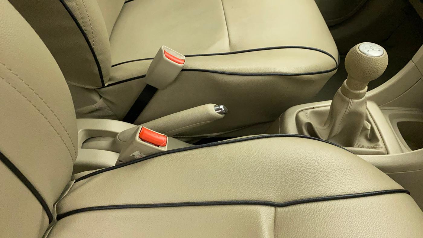 2016 Maruti Ertiga ZXI+, Petrol, Manual, 31,235 km, Gear Lever