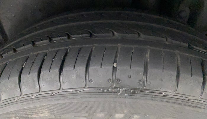 2016 Maruti Ertiga ZXI+, Petrol, Manual, 31,235 km, Left Rear Tyre Tread
