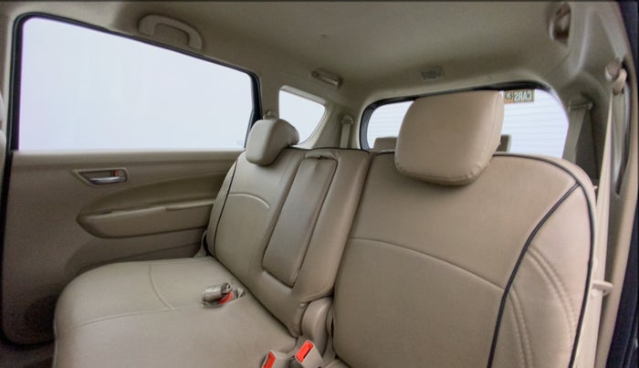 2016 Maruti Ertiga ZXI+, Petrol, Manual, 31,235 km, Right Side Rear Door Cabin