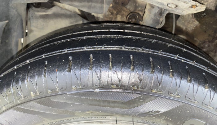 2017 Honda Jazz 1.2L I-VTEC V, Petrol, Manual, 24,415 km, Left Front Tyre Tread