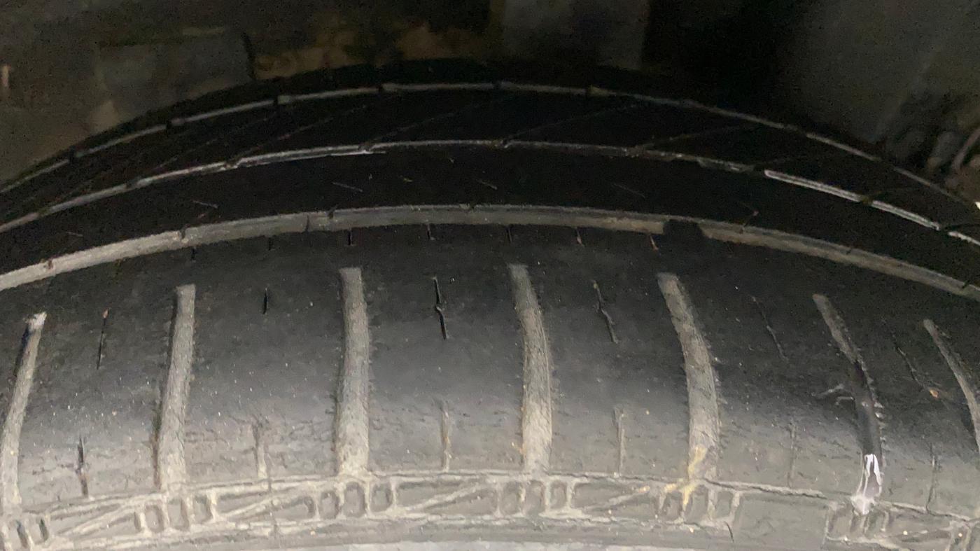 2014 Hyundai Grand i10 ASTA AT 1.2 KAPPA VTVT, Petrol, Automatic, 31,970 km, Left Rear Tyre Tread