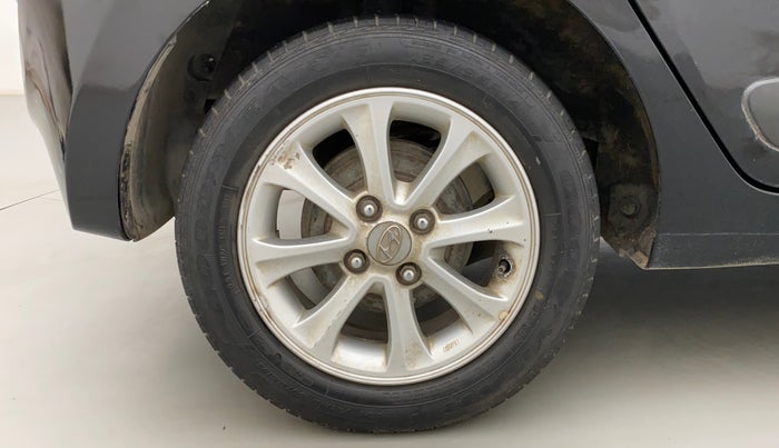 2014 Hyundai Grand i10 ASTA AT 1.2 KAPPA VTVT, Petrol, Automatic, 31,970 km, Right Rear Wheel