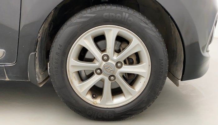 2014 Hyundai Grand i10 ASTA AT 1.2 KAPPA VTVT, Petrol, Automatic, 31,970 km, Right Front Wheel