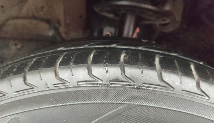 2019 Maruti Ertiga ZXI AT SHVS, Petrol, Automatic, 78,724 km, Left Front Tyre Tread