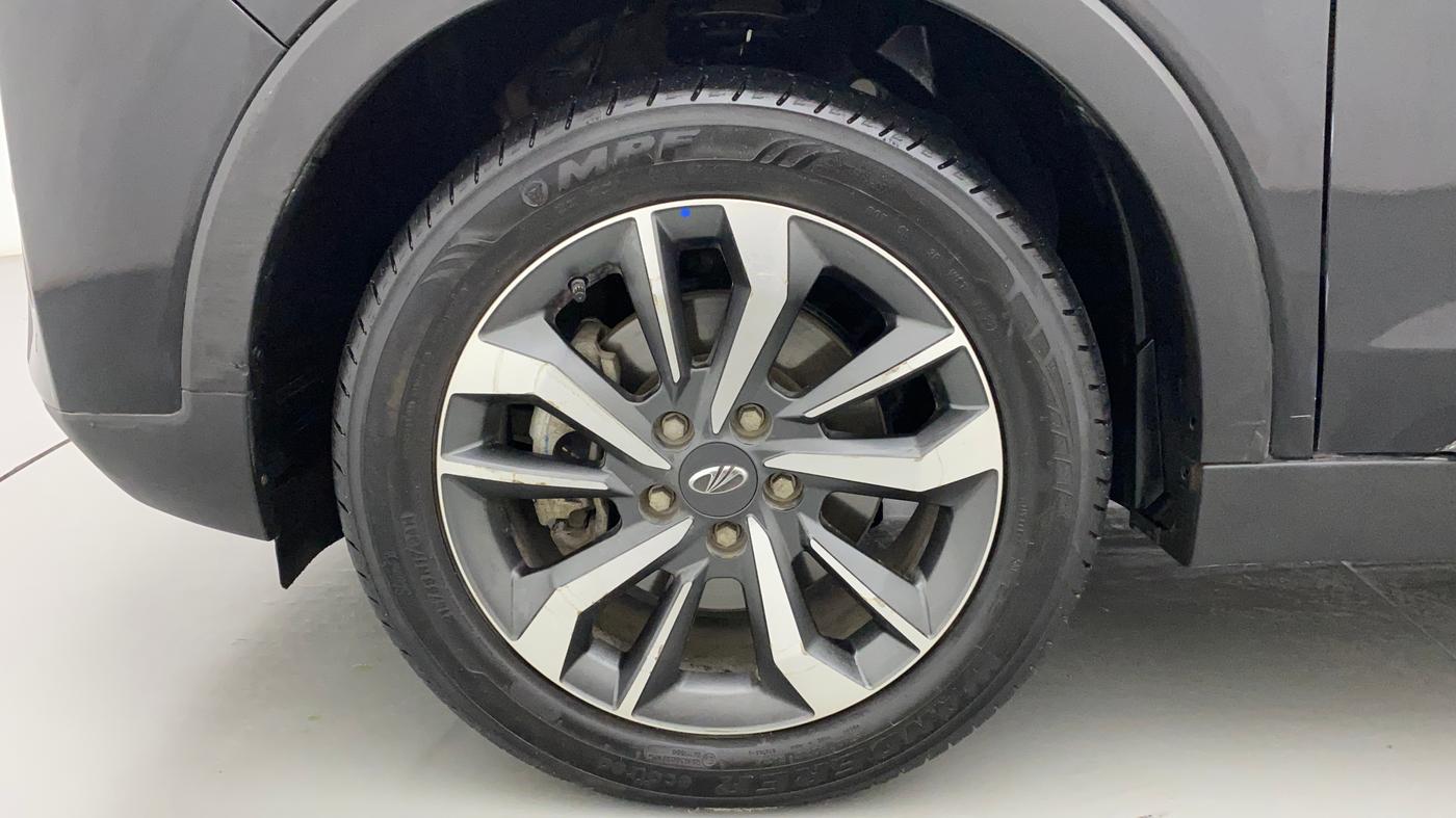 2022 Mahindra XUV300 W8(O) TURBO GDI, Petrol, Manual, 16,155 km, Left Front Wheel
