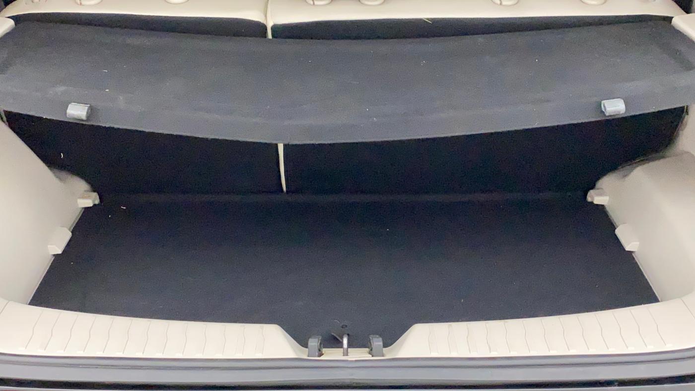 2022 Mahindra XUV300 W8(O) TURBO GDI, Petrol, Manual, 16,155 km, Boot Inside