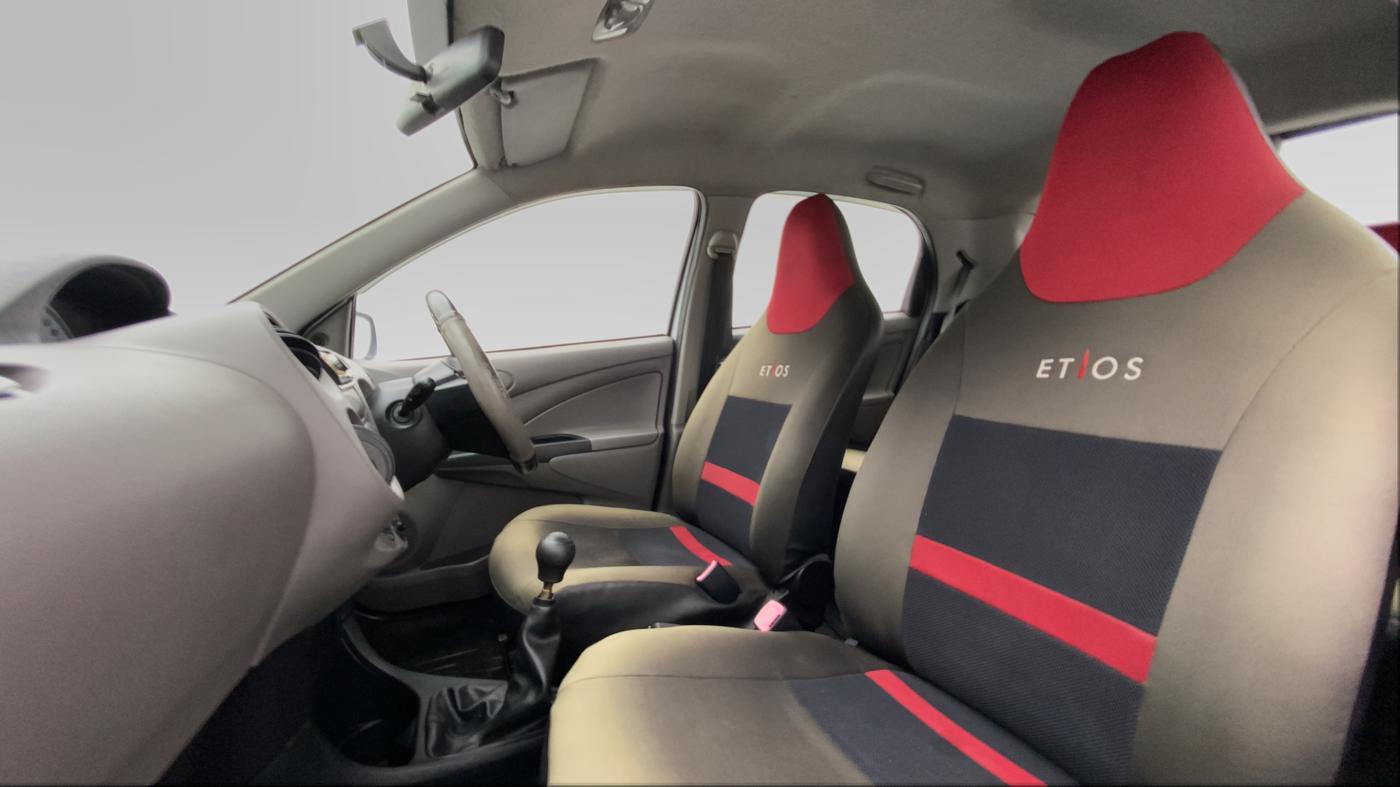 2011 Toyota Etios Liva G, Petrol, Manual, 34,111 km, Right Side Front Door Cabin View