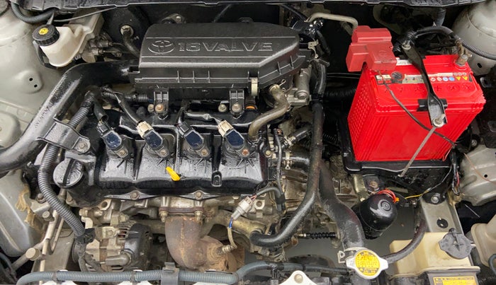 2011 Toyota Etios Liva G, Petrol, Manual, 34,111 km, Engine Bonet View