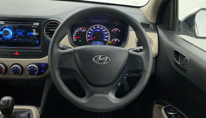 2017 Hyundai Grand i10 MAGNA 1.2 KAPPA VTVT, Petrol, Manual, 31,527 km, Steering Wheel Close Up