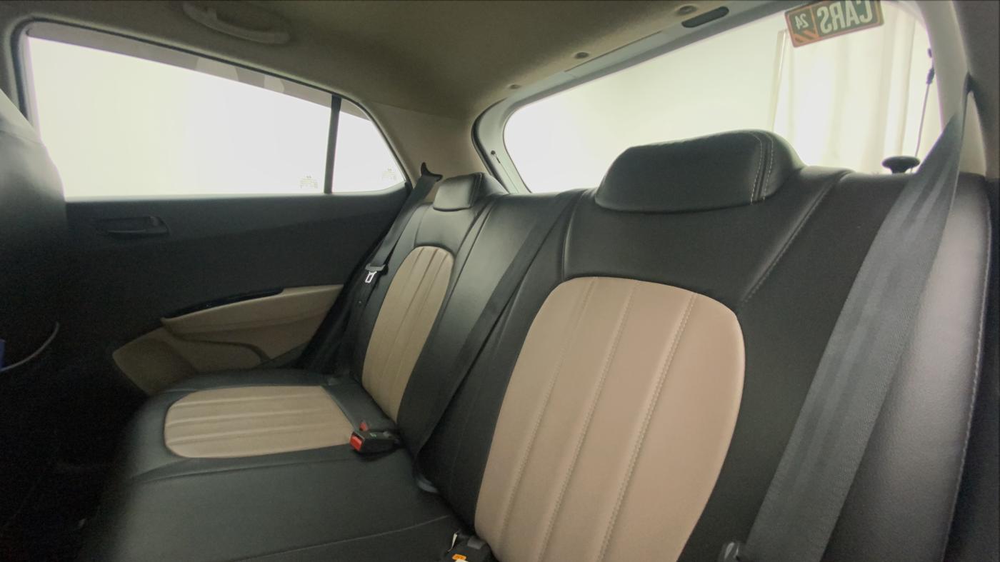 2017 Hyundai Grand i10 MAGNA 1.2 KAPPA VTVT, Petrol, Manual, 31,527 km, Right Side Rear Door Cabin