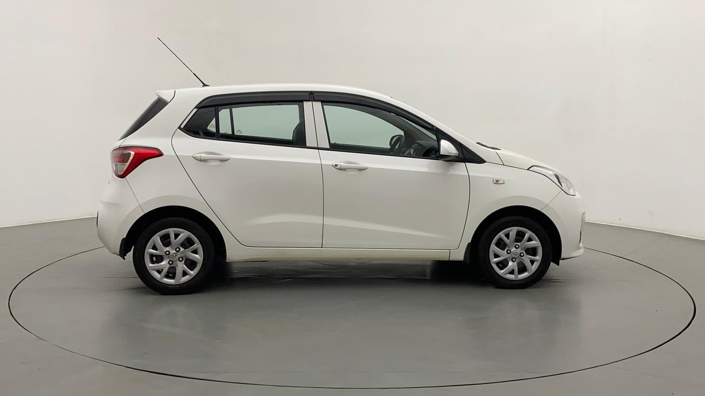 2017 Hyundai Grand i10 MAGNA 1.2 KAPPA VTVT, Petrol, Manual, 31,527 km, Right Side