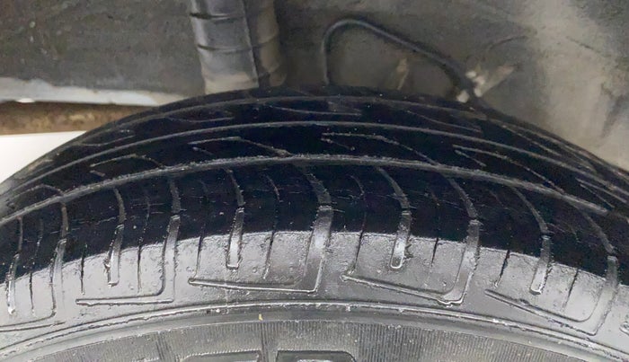 2015 Datsun Go Plus T, Petrol, Manual, 97,380 km, Right Rear Tyre Tread