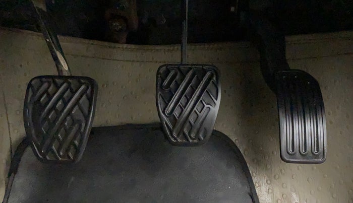 2015 Datsun Go Plus T, Petrol, Manual, 97,380 km, Pedals