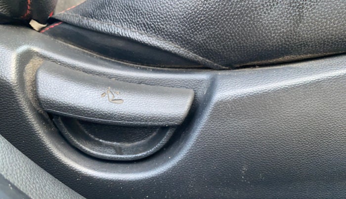 2018 Hyundai Grand i10 SPORTZ 1.2 KAPPA VTVT DUAL TONE, Petrol, Manual, 1,19,801 km, Driver Side Adjustment Panel