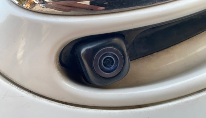 2018 Hyundai Grand i10 SPORTZ 1.2 KAPPA VTVT DUAL TONE, Petrol, Manual, 1,19,801 km, Parking Camera