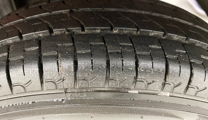 2013 Maruti Alto 800 LXI, Petrol, Manual, 80,700 km, Left Rear Tyre Tread