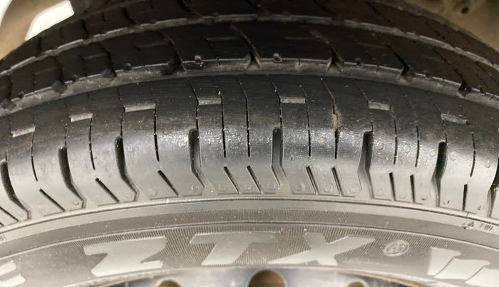 2013 Maruti Alto 800 LXI, Petrol, Manual, 80,700 km, Right Rear Tyre Tread