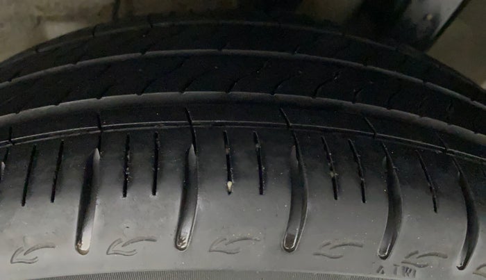 2020 Hyundai GRAND I10 NIOS ASTA AMT 1.2 KAPPA VTVT, Petrol, Automatic, 18,200 km, Left Rear Tyre Tread