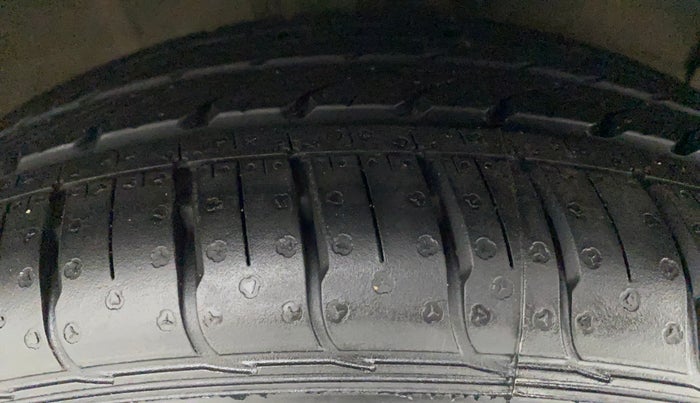 2020 Hyundai GRAND I10 NIOS ASTA AMT 1.2 KAPPA VTVT, Petrol, Automatic, 18,200 km, Right Front Tyre Tread