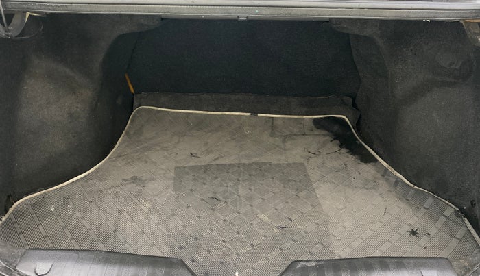 2015 Maruti Ciaz VXI, Petrol, Manual, 73,990 km, Boot Inside