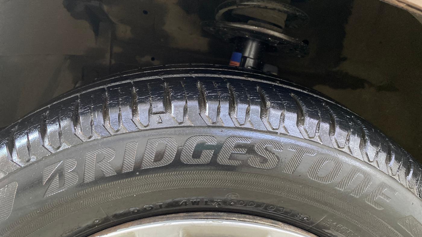 2015 Maruti Ciaz VXI, Petrol, Manual, 74,045 km, Left Front Tyre Tread