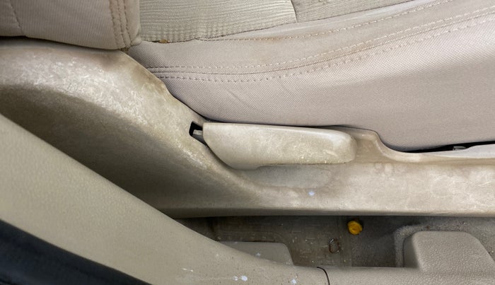 2015 Maruti Ciaz VXI, Petrol, Manual, 73,990 km, Driver Side Adjustment Panel