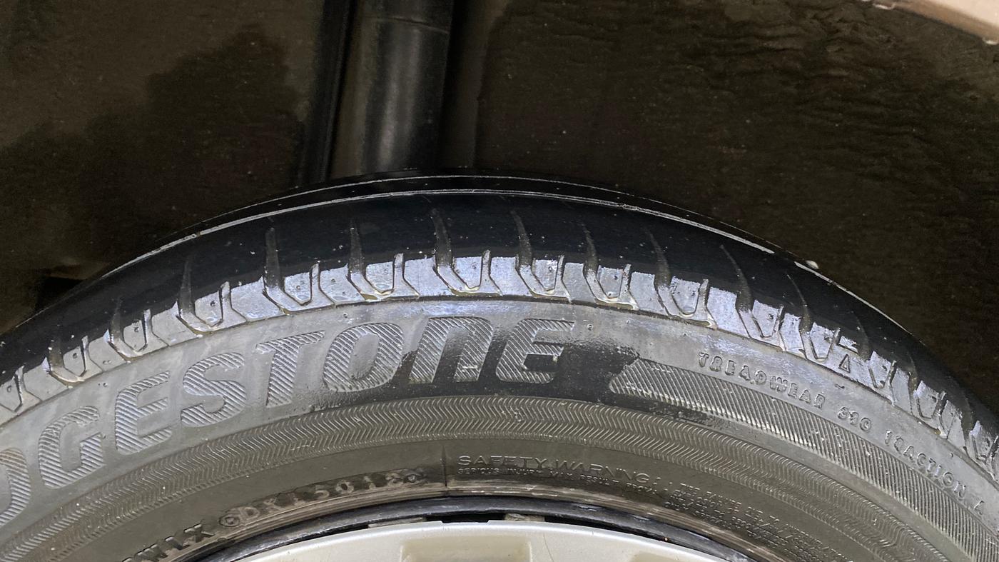 2015 Maruti Ciaz VXI, Petrol, Manual, 74,045 km, Right Rear Tyre Tread