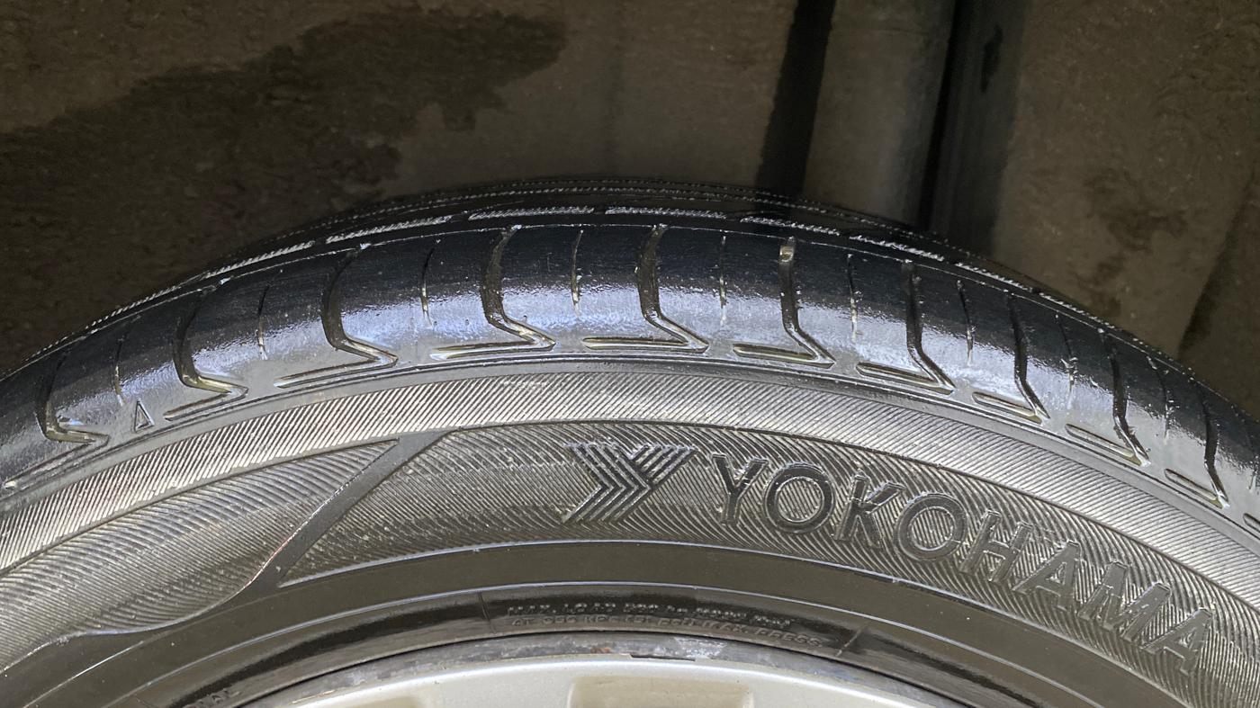 2015 Maruti Ciaz VXI, Petrol, Manual, 74,045 km, Left Rear Tyre Tread