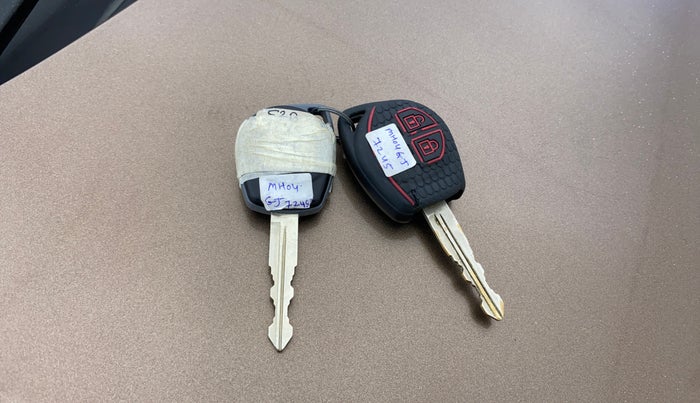 2014 Maruti Ertiga VXI, Petrol, Manual, 1,16,437 km, Key Close Up