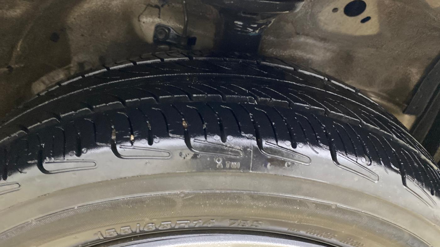 2014 Maruti Wagon R 1.0 VXI, Petrol, Manual, 51,464 km, Right Front Tyre Tread