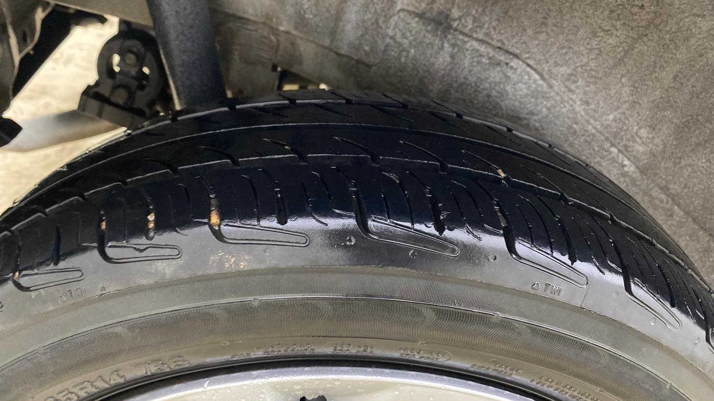 2014 Maruti Wagon R 1.0 VXI, Petrol, Manual, 51,464 km, Right Rear Tyre Tread