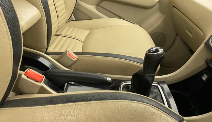 2017 Maruti Ciaz DELTA 1.4 MT PETROL, Petrol, Manual, 59,047 km, Gear Lever