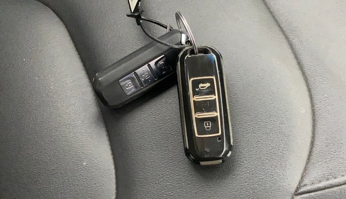 2019 MG HECTOR SHARP 1.5 DCT PETROL, CNG, Automatic, 89,491 km, Key Close Up