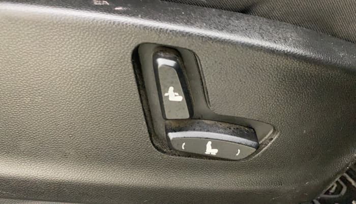 2019 MG HECTOR SHARP 1.5 DCT PETROL, CNG, Automatic, 89,491 km, Driver Side Adjustment Panel