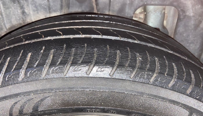 2019 Mahindra XUV300 W8 (O) 1.5 DIESEL, Diesel, Manual, 84,648 km, Right Rear Tyre Tread