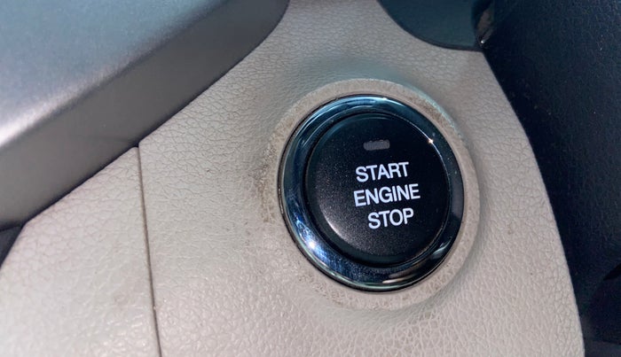 2019 Mahindra XUV300 W8 (O) 1.5 DIESEL, Diesel, Manual, 84,648 km, Keyless Start/ Stop Button
