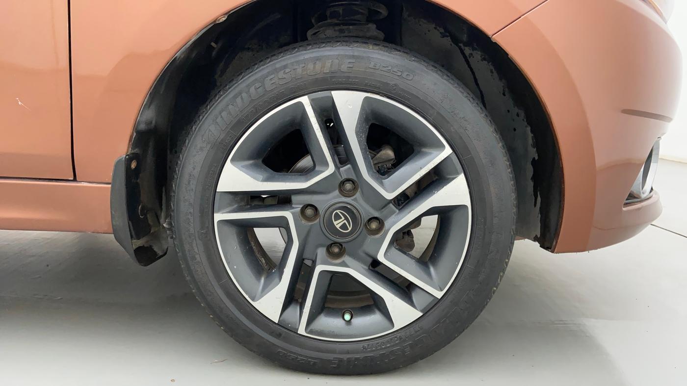 2017 Tata TIGOR XZ (O) PETROL, Petrol, Manual, 40,047 km, Right Front Wheel