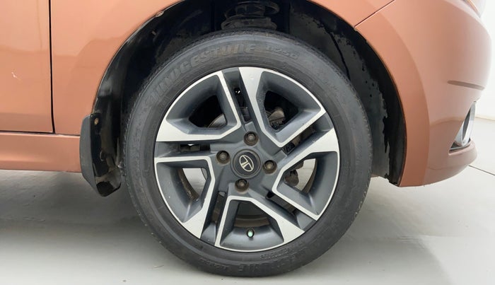 2017 Tata TIGOR XZ (O) PETROL, Petrol, Manual, 40,047 km, Right Front Wheel