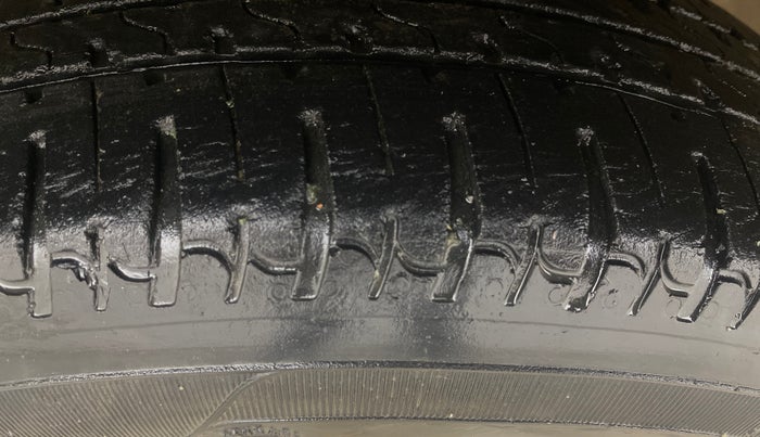 2015 Tata Nano TWIST XTA, Petrol, Automatic, 40,146 km, Left Front Tyre Tread