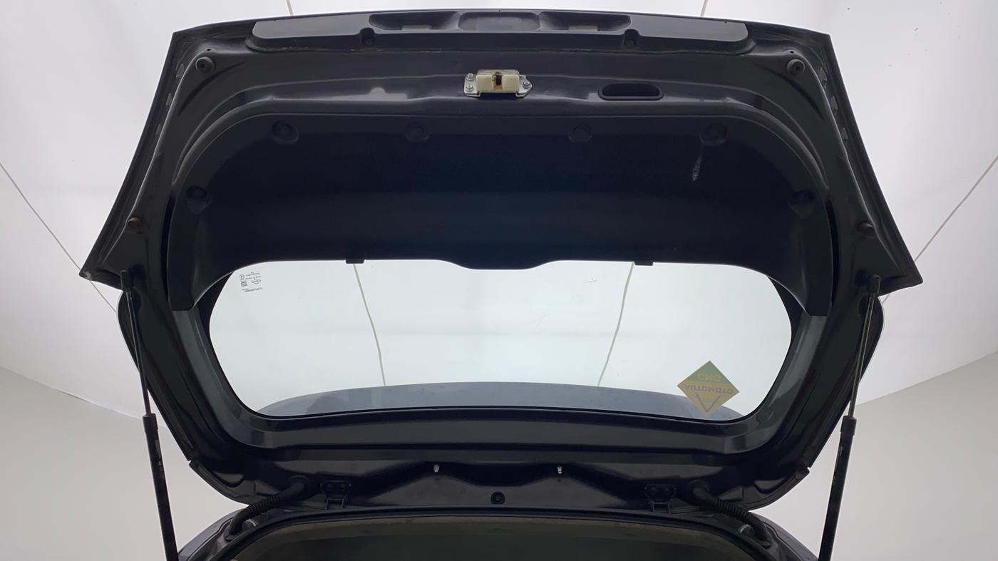 2015 Maruti Swift VXI D, CNG, Manual, 31,645 km, Boot Door Open