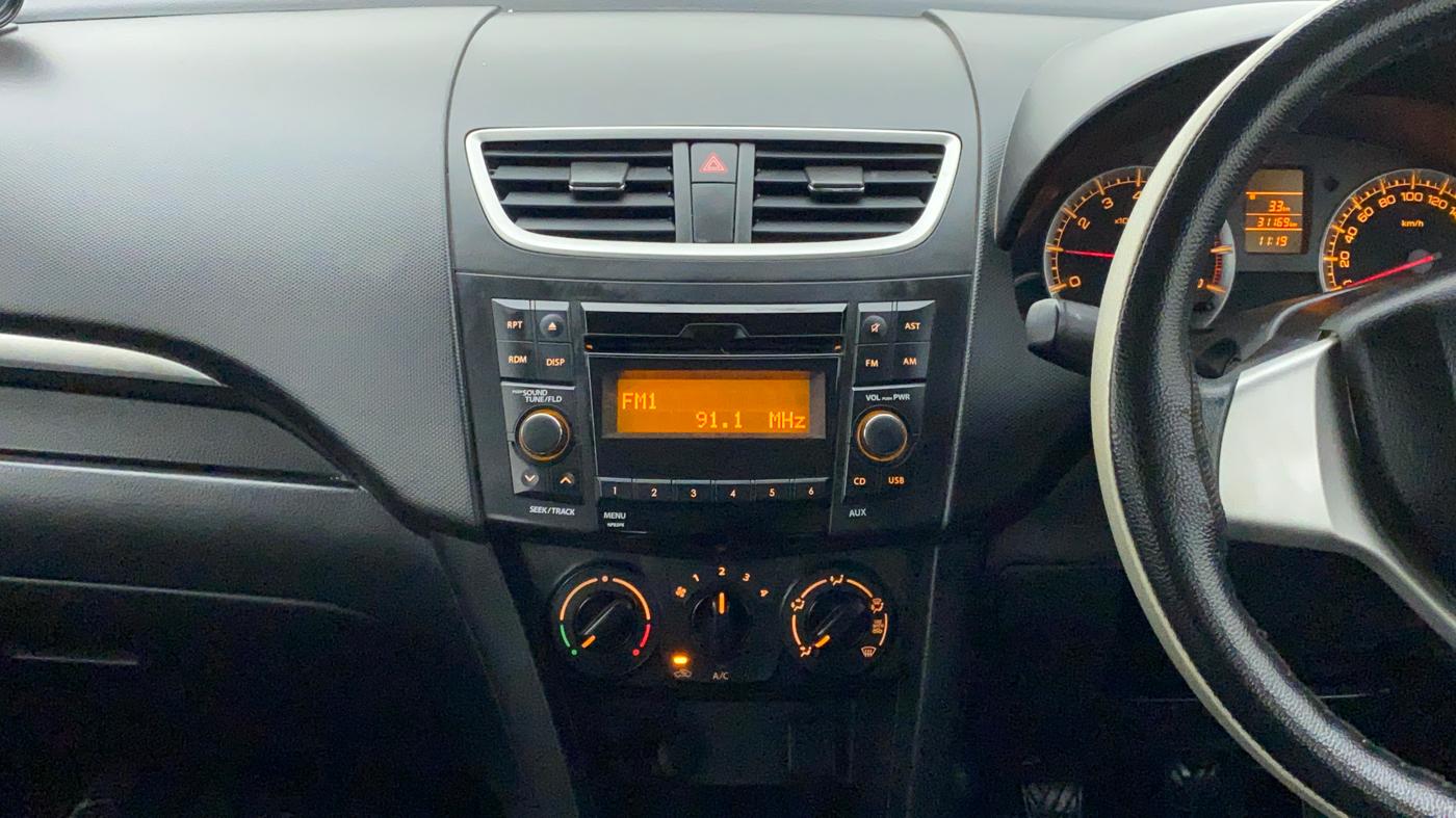 2015 Maruti Swift VXI D, CNG, Manual, 31,645 km, Air Conditioner