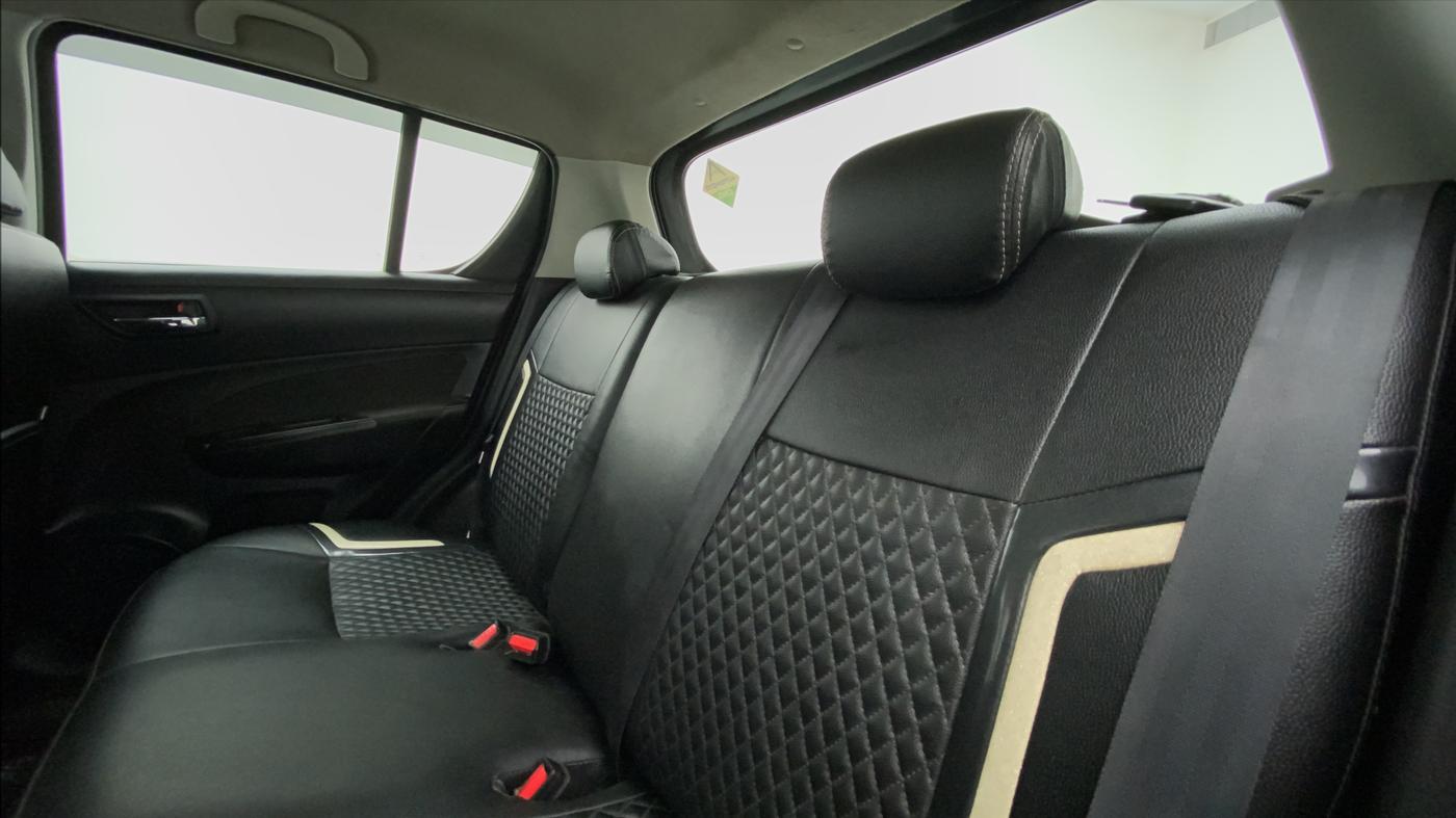 2015 Maruti Swift VXI D, CNG, Manual, 31,645 km, Right Side Rear Door Cabin