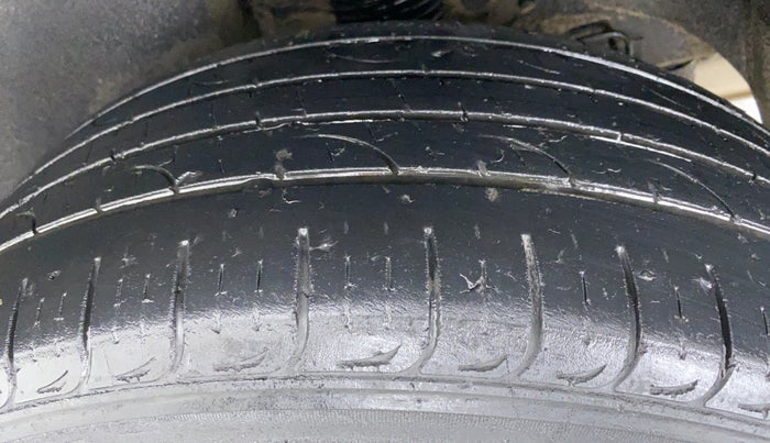 2017 Hyundai Tucson 2WD AT GL DIESEL, Diesel, Automatic, 89,331 km, Left Rear Tyre Tread