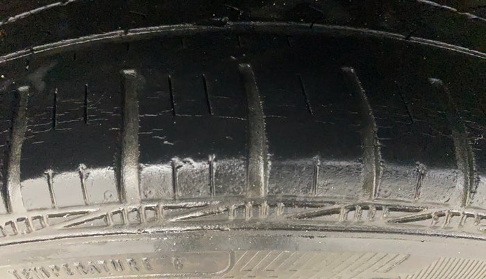 2014 Hyundai Grand i10 ASTA (O) 1.2 KAPPA VTVT, Petrol, Manual, 34,694 km, Right Rear Tyre Tread