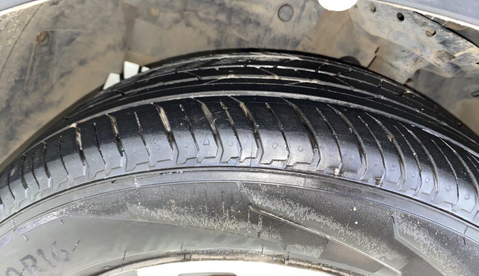 2017 Honda WR-V 1.2L I-VTEC VX MT, Petrol, Manual, 32,575 km, Left Front Tyre Tread